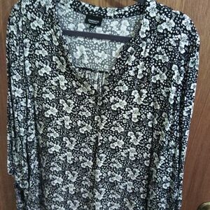 Black and White Floral Women's Top
